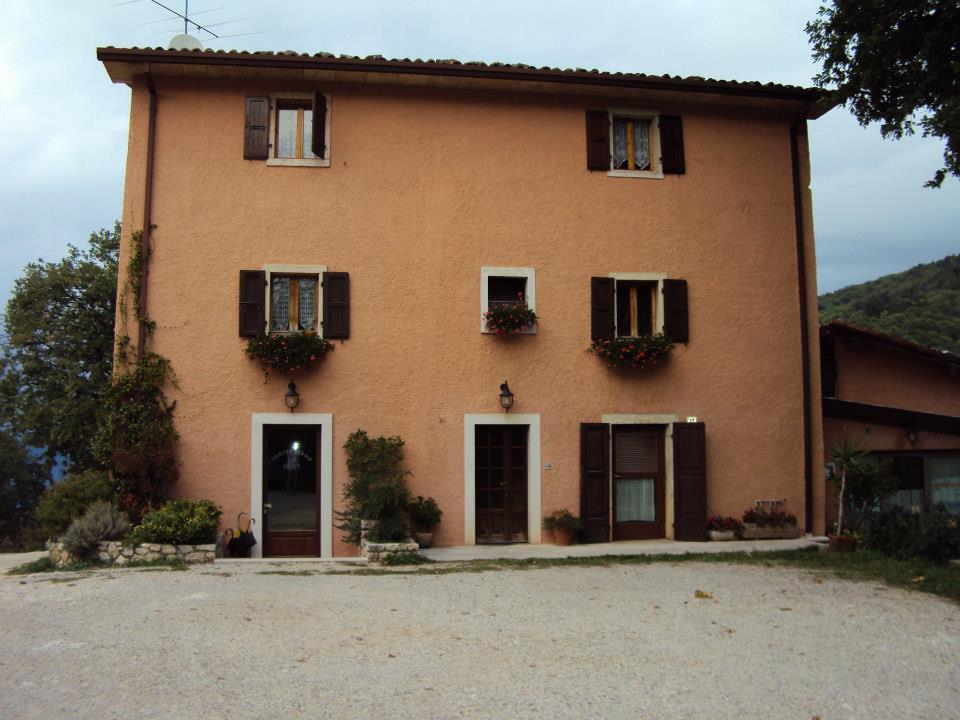 Agriturismo La Part Сан-Дзено-ди-Монтанья Экстерьер фото